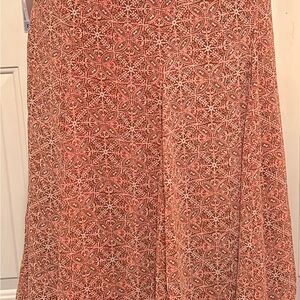 Chic A-Line Skirt - Red and White Pattern